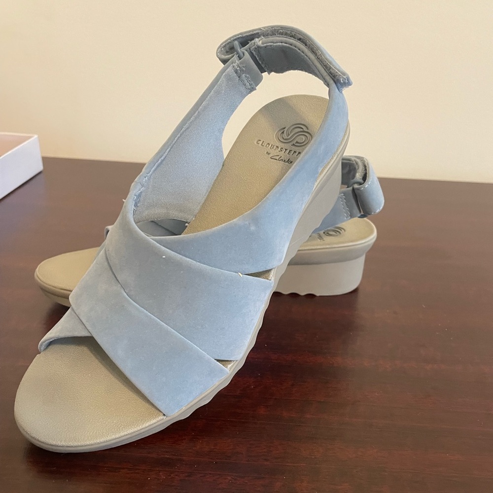 New Cloudsteppers by Clark’s Blue Grey Wedge Suede Slingback Adjustable Sandal
